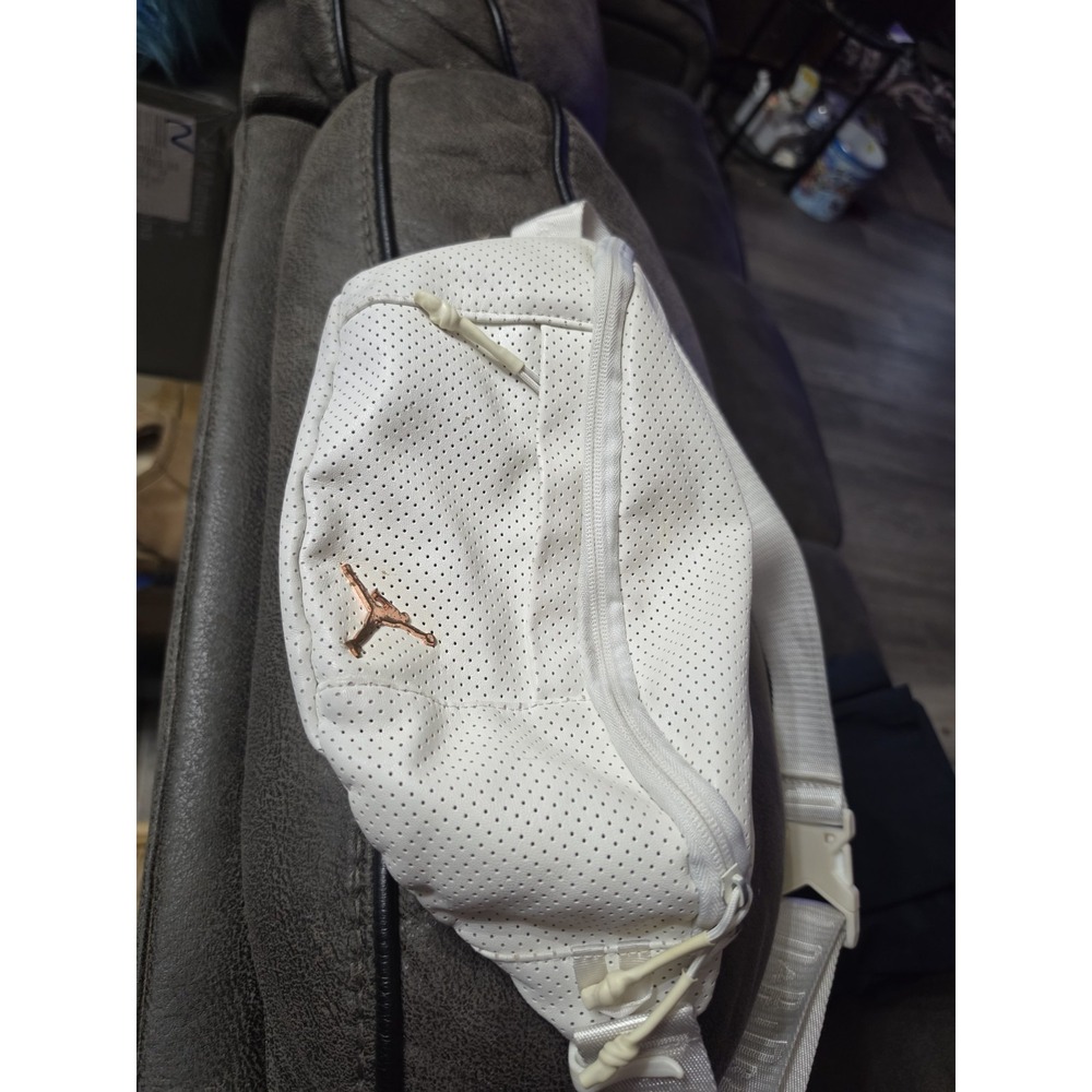 Nike Air Jordan Fanny Pack Crossbody 11 Retro Jumpman White Mesh